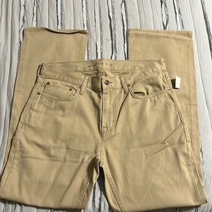 NWT- Men’s Old Navy 33x32 Khaki Denim Pants